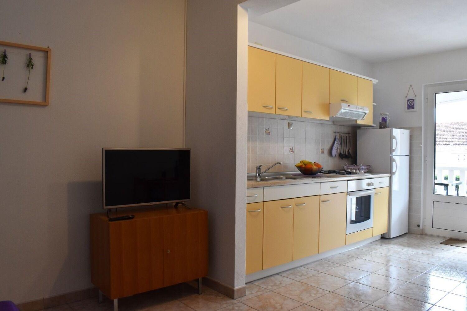 Apartments Frama - 3 Apartments Бол Екстер'єр фото